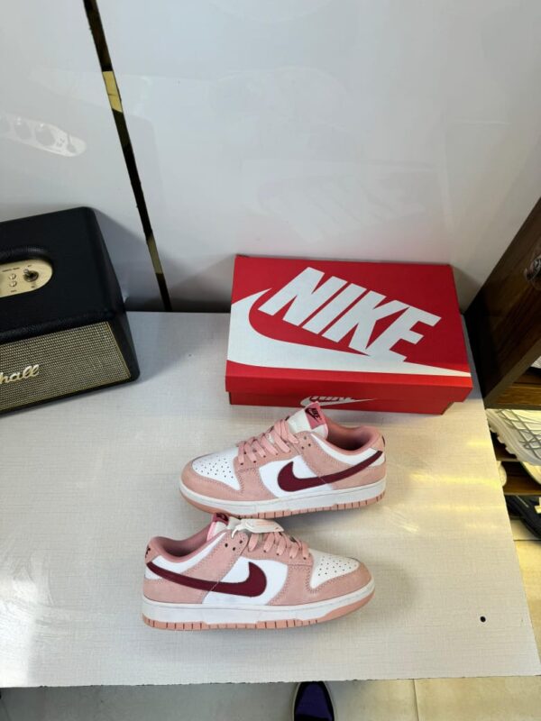 Front view of Nike SB Dunk Pink Foam Girls sneaker