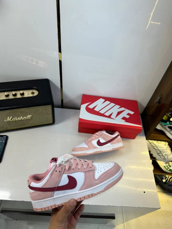 Front view of Nike SB Dunk Pink Foam Girls sneaker