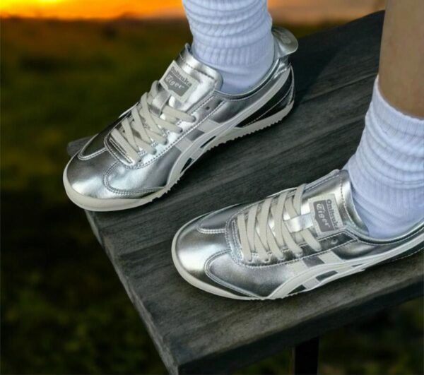 Onitsuka Tiger Trainers Silver Leather front view.