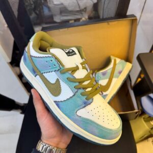 NIKE SB DUNK 'ALEXIS SABLONE' Front View